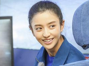 佟丽娅弃车保帅显果敢 与黄子韬配合获赞