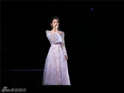 人美歌靓!赵丽颖镂空长裙甜唱《小幸运》