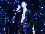 跨年精彩瞬间！朴树怒重唱张艺兴露胸肌