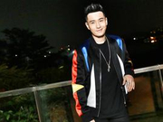 黄晓明跨年要求首位上台 为赶去陪老婆