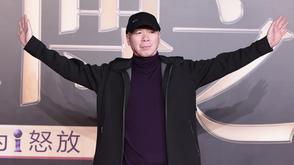 冯小刚黑风衣爷范儿