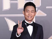 2016新浪微博之夜红毯 张译亮相比V心情靓