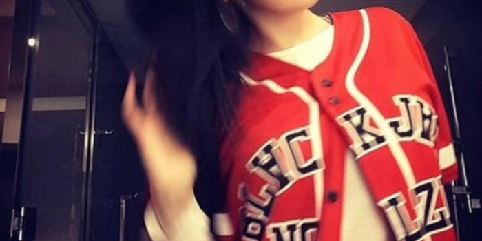 2NE1朴春近照 脸肿唇厚认不出_手机新浪网