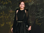 女星们不走“艳压”路线 金像红毯玩“五十度黑”