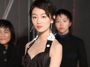 周冬雨金像奖被粤语提问 耿直回：我听不懂