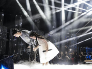 组图：《歌手》彩排张杰与十岁女孩搭档哥哥力max