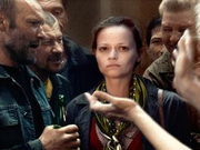 《温柔女人》:精彩社会写实和一个无所适从的结尾