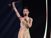 方大同称完全没想到会拿歌王 艾怡良怕把幸运用完