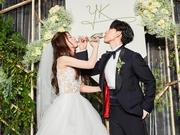 组图：林宥嘉丁文琪婚礼甜蜜举杯 交杯酒幸福对饮