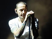 心痛！林肯主唱生前这些行为似早有自杀预警