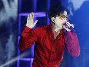 组图：薛之谦深情演唱《我好像在哪见过你》 歌声动人心弦