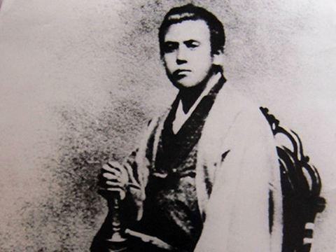 桂小五郎本人外貌也是比较英俊的(相比高杉来说啦)