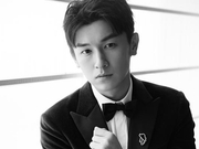 组图：杨旭文助力芭莎慈善夜 用爱为慈善“旭”航