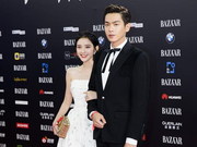 组图：唐艺昕张若昀亮相芭莎慈善夜 “以爱为名”首次同台