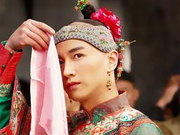 媒婆妆太搞笑！《那年花开》陈晓愿赌服输扮女装