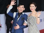 组图：2017金钟奖红毯 杨丞琳黑裙优雅Selina清新