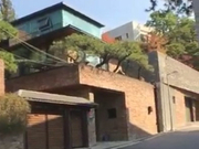 和rain当邻居！宋仲基宋慧乔“会长村”筑爱巢