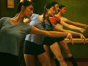 组图：当《芳华》遇见嘻哈 热血重现冯小刚的老炮儿青春