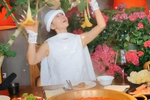 把火锅吃出艺术感，恐怕也只有杨丽萍了