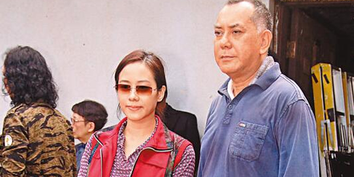 林嘉欣打肿黄秋生头 首次合作演恐怖片