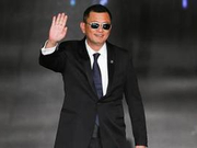 王家卫成北电名誉教授 笑言拍戏时“我就是剧本”