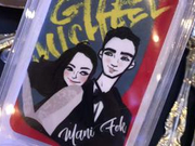 阿娇婚宴伴手礼曝光 移动电源上印有两人卡通形象