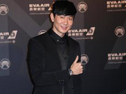 林俊杰亮相金曲红毯期望多拿奖 自曝关注世界杯