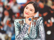 章子怡出道20年 受访称感激张艺谋一辈子