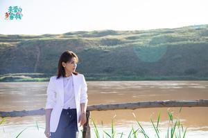刘涛在黄河边