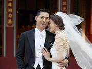 林志玲晒与Akira婚纱照 发文
