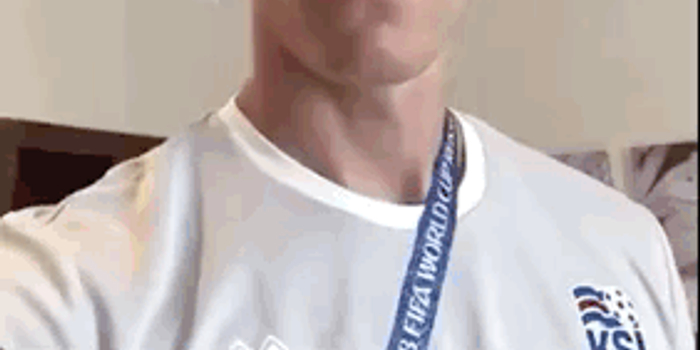 冰岛门将喊话张艺谋邀约合作