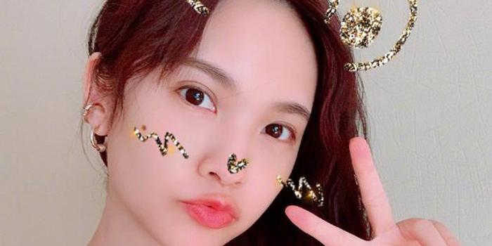 杨丞琳发文谈初次在李荣浩家过年:被照顾得很好