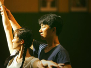 组图：《芳华》今日公映 “老炮儿”冯小刚致青春