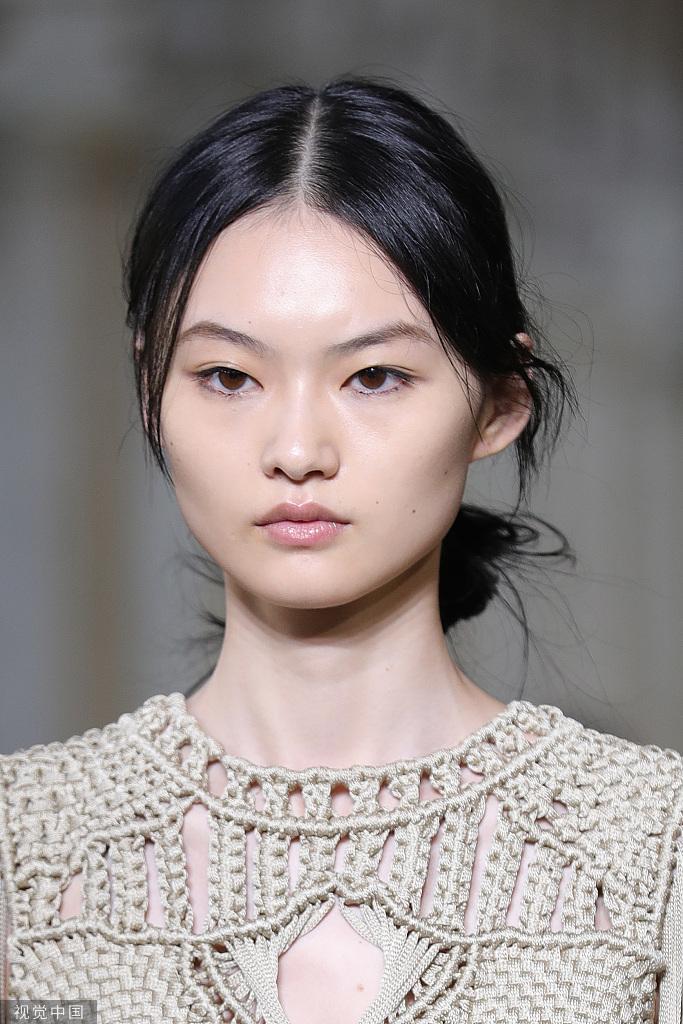 2022春夏米兰时装周:Alberta Ferretti 妆发