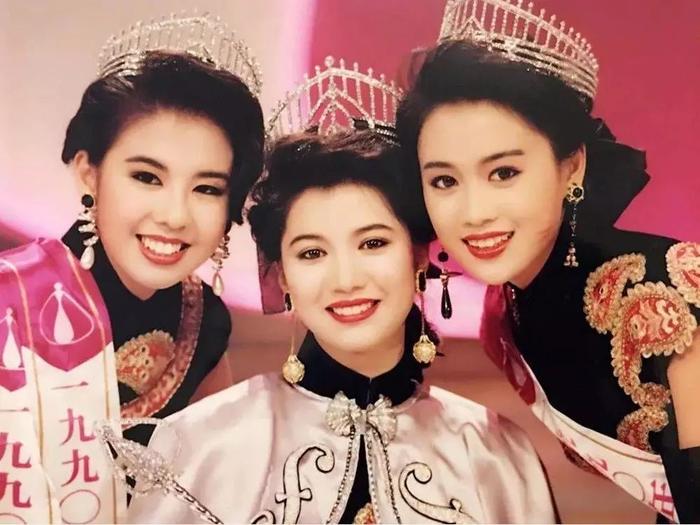 1990年港姐冠亚季军合影