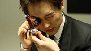 长腿男神高云翔巴塞尔看表