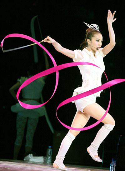 彩带表演