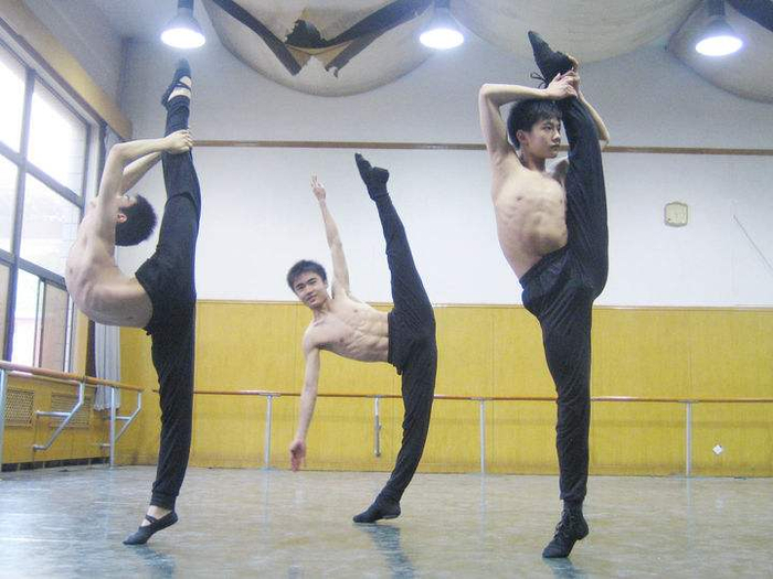 杨洋舞蹈训练