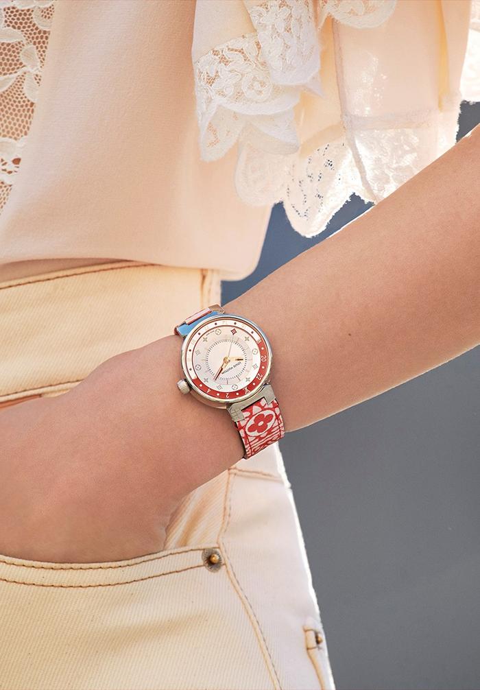 路易威登Tambour Moon Dual Time女士腕表配以LV CRAFTY TAMBOUR 表带
