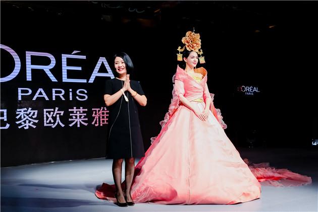 知名国风高定设计师郭培及演员张榕容