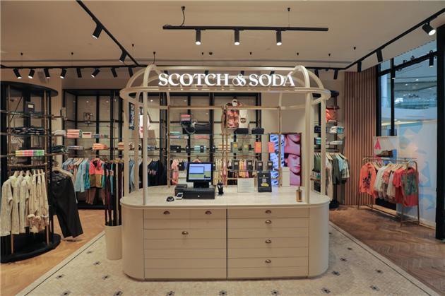 沙特阿拉伯利雅得公园购物中心SCOTCH & SODA店铺