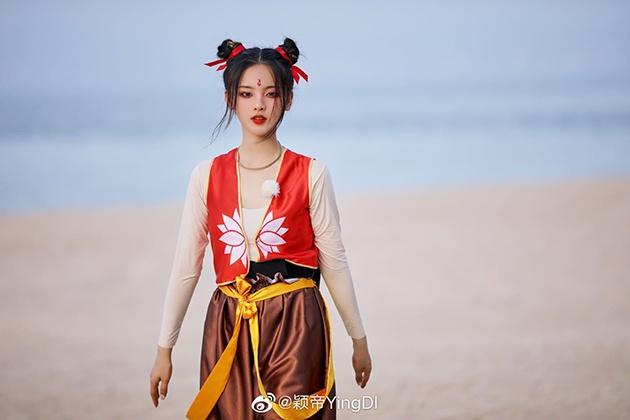 杨超越cos哪吒