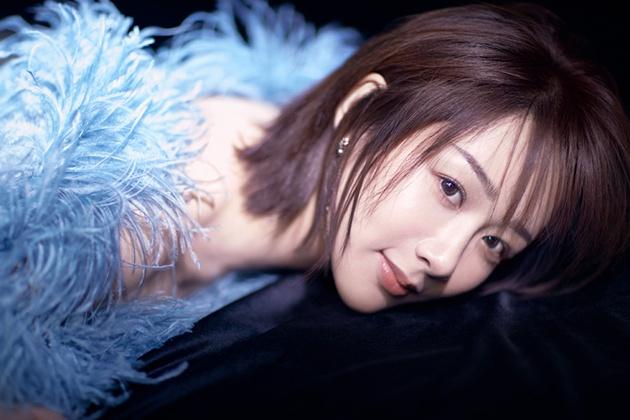 杨紫妆容大片