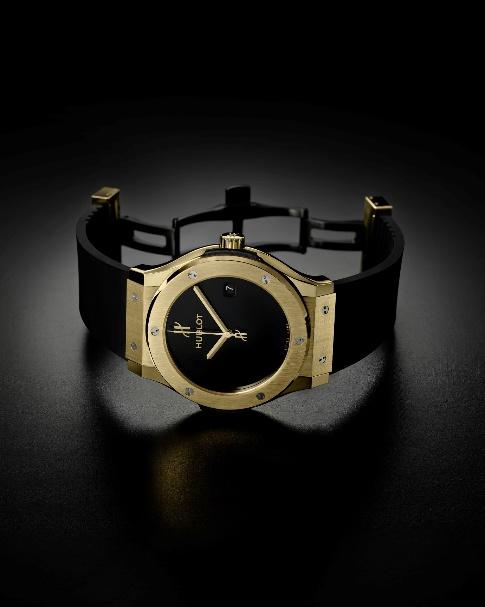 HUBLOT宇舶表经典融合系列40周年纪念腕表备有黄金、黑色陶瓷以及钛金款