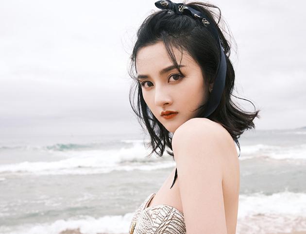 宋祖儿鱼尾卷