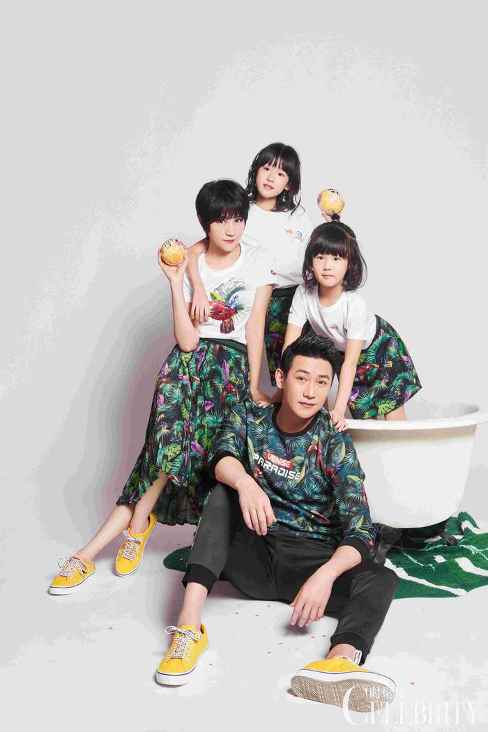 陆毅鲍蕾一家 Skechers X Line Friends