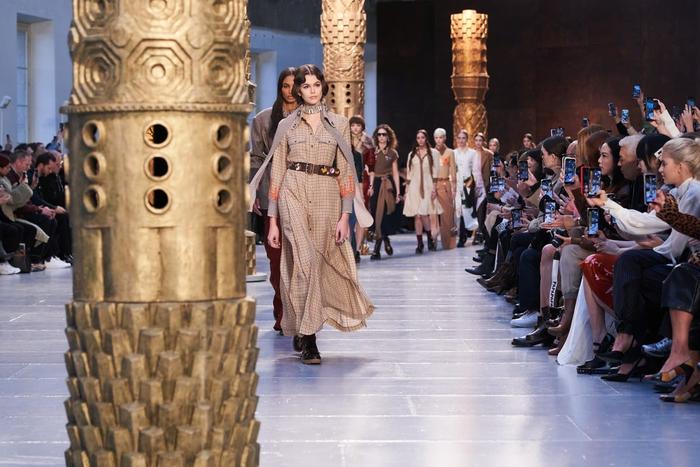 Chloé Fall Winter 2020/2021 图片来源:beautifulmag-lifestyle