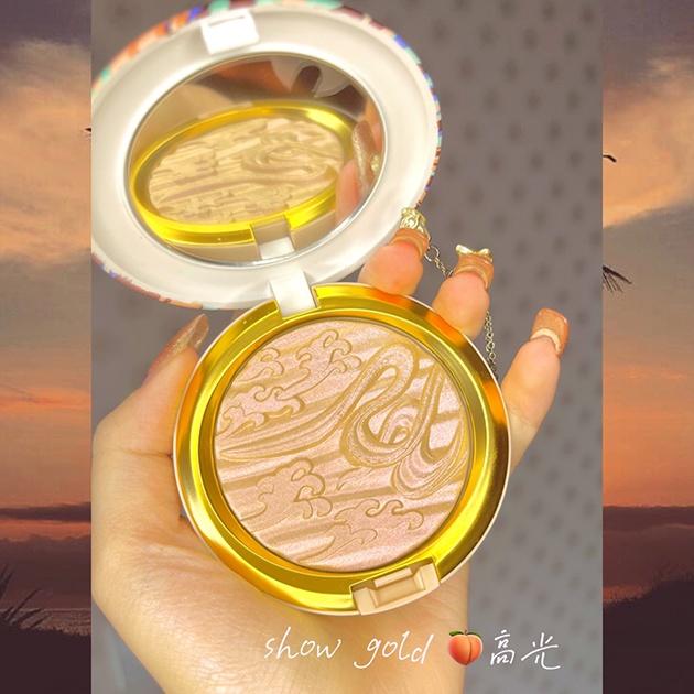 图片来自:时尚博主@弗尼卡卡