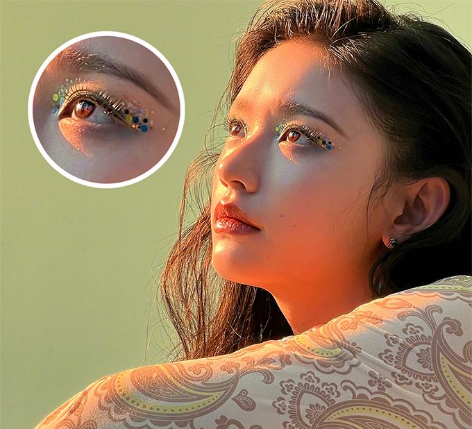 林允亮片眼妆