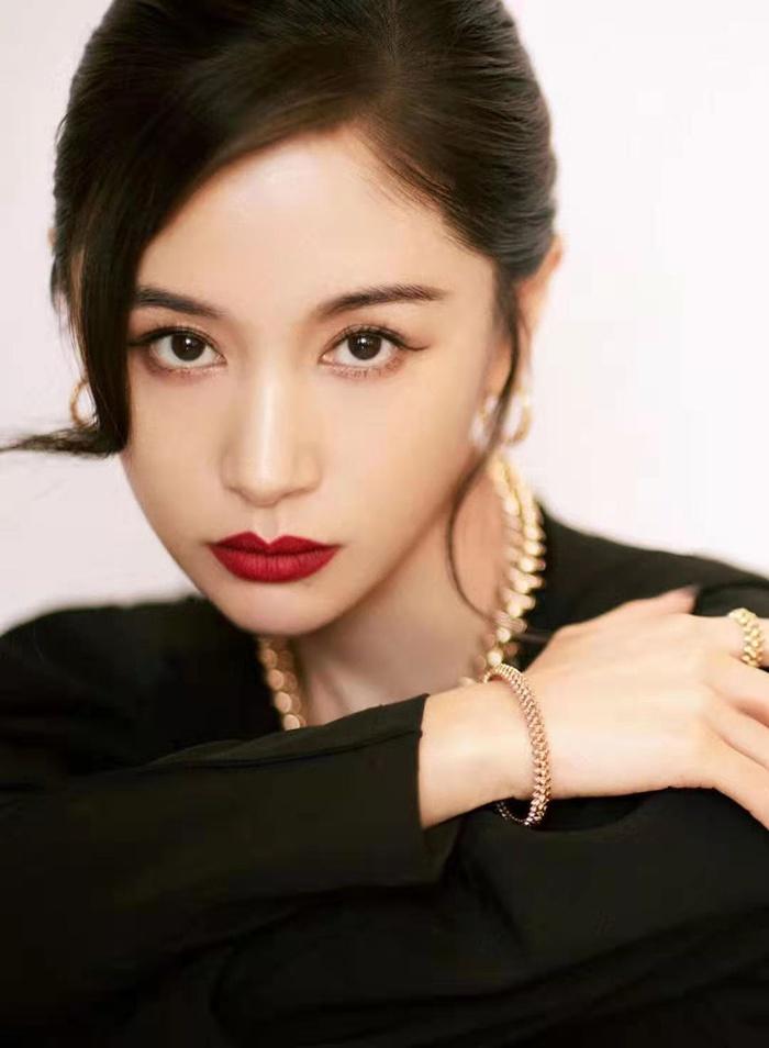 王子文妆容大片